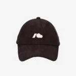 Czapka z daszkiem Kubota Sztruks brązowa. Przejdź do kategorii czapki unisex, aby odkryć wszystkie modele.