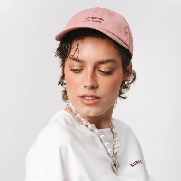 T-shirt oversize Comfy Club Flowers biały damski