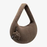 Torba z polaru Cushy z brelokiem Comfy Club brązowa